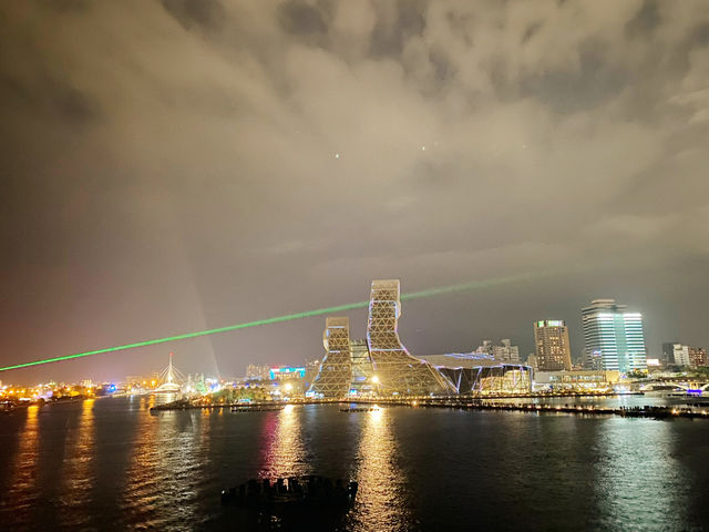 高雄愛河燈光秀