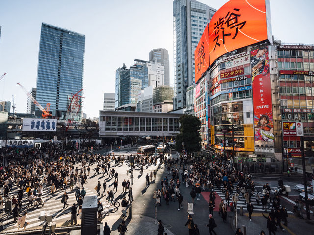 STARBUCKS SHIBUYA — The Best View of the World’s Busiest Crossing