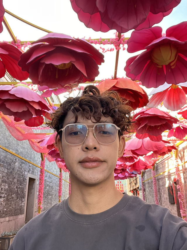 ถนนหมินชวนลู่ หัวใจเต้นของเมืองโบราณฉือเฉิง 🏮✨