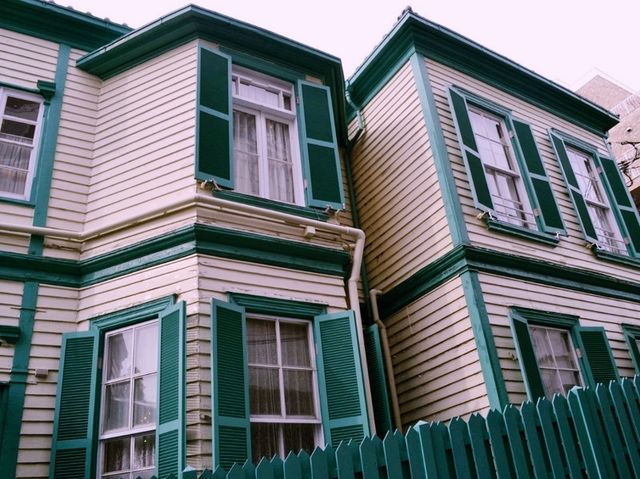 City Loop Bus: A Convenient Way to Explore Kitano Ijinkan