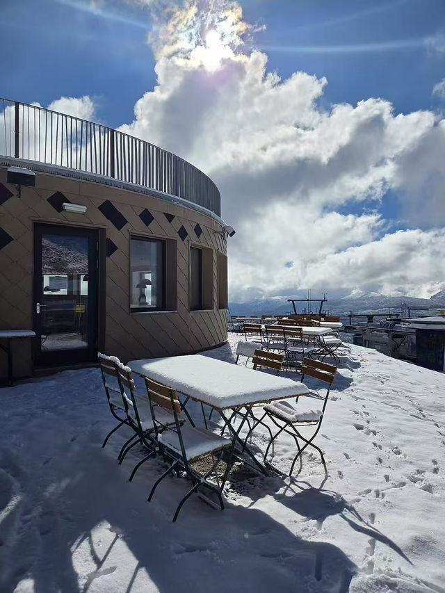 Dachstein Glacier – Majestic Peaks and Dreamy Alpine Winter Magic ❄️ Dachstein Glacier – Majestic Peaks and Dreamy Alpine Winter Magic ❄️