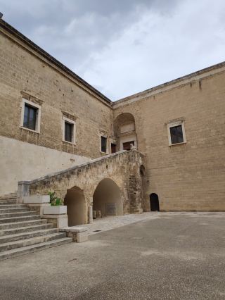 5 เหตุผลที่คุณควรไปเยี่ยมชมพิพิธภัณฑ์โบราณคดีเมืองบารี 🏺🇮🇹