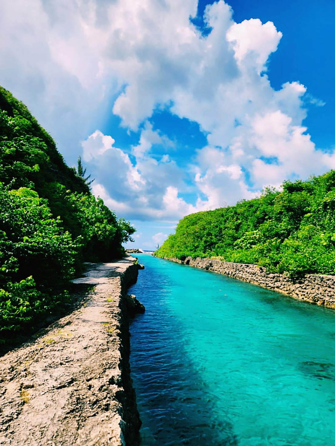 The moment you are captivated by just the water's color, Emerald Valley.