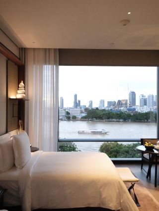 포시즌스 호텔 방콕 앳 차오프라야 리버 (Four Seasons Hotel Bangkok at Chao Phraya River)