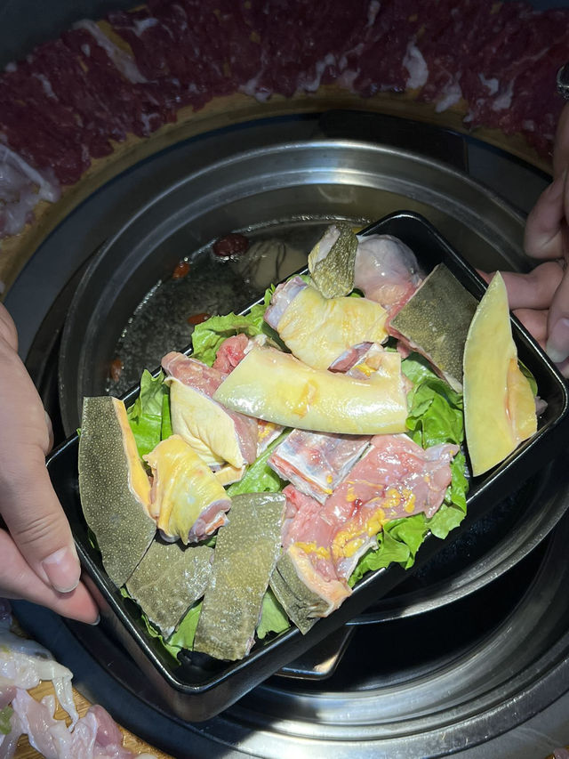 深圳就犟週年慶：牛雞大團圓火鍋新搭子 🎉🔥