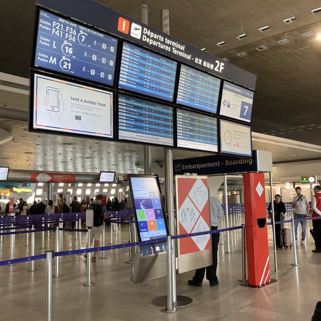 シャルル・ド・ゴール空港　ターミナル2F