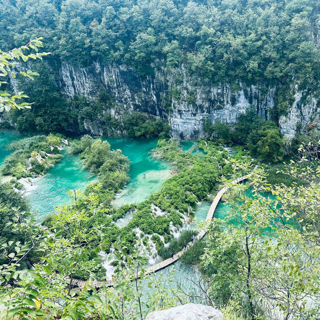 📍Plitvice Lakes National Park, Croatia 🇭🇷