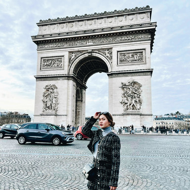 荻原美里さん View from the Ark de Triomphe All Roads Lead to This View—Arc de Triomphe Magic | Trip.com Paris