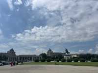 帝國記憶的回聲：走在維也納英雄廣場上 🇦🇹🏛