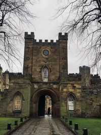 Stone and Silence: A Peaceful Day in Durham