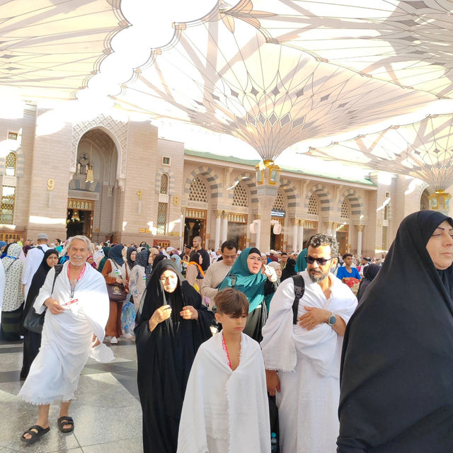 Medina (Al-Madinah Al-Munawwarah): The Illuminated Heart of Islam