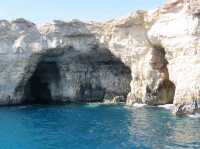 Comino Island: Hilarious Tips for a Tiny Paradise Adventure 🏝️😜"