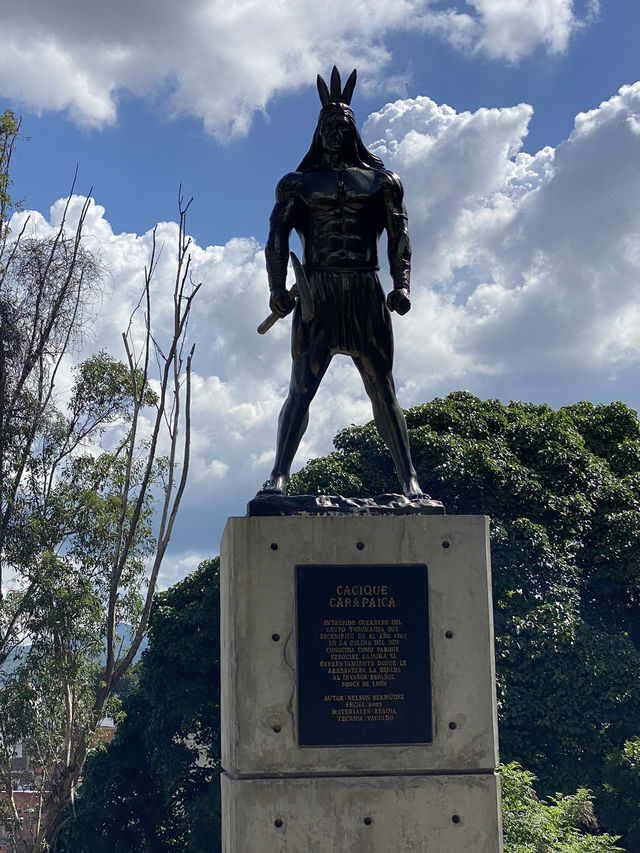 This Tour in Caracas brings the energy with colonial streets!