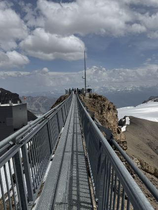글래시어 3000에서의 하루 여행 (Day Trip)