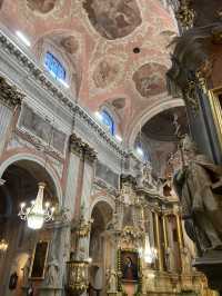 ヴィリニュスで可愛い教会を巡る1日プラン