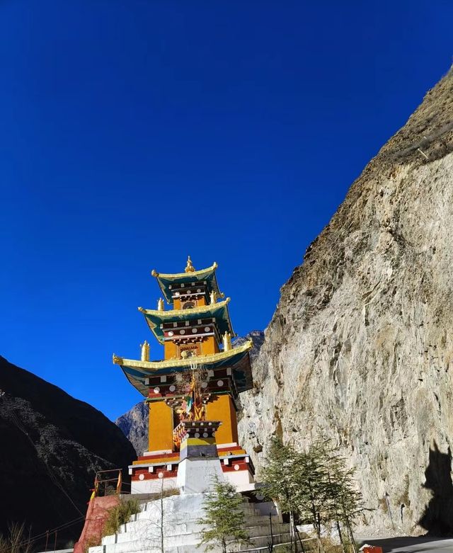 川西小眾秘境 | 鄉城，遺失在河谷的世外桃源