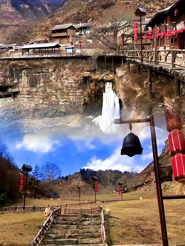 懸崖峭壁上的原始古村 | 蘆芽山懸空村