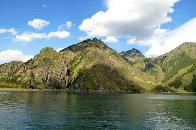 Heavenly Lake of Tianshan, the dazzling pearl of Bogda Peak