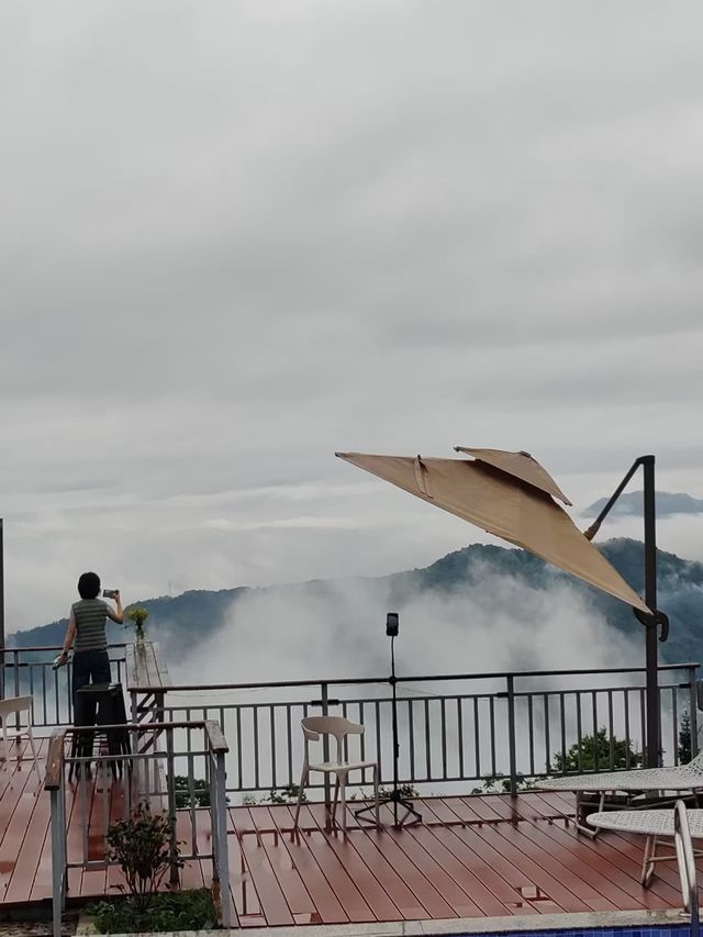 徽州秘境高山古村落，具有松馳感的民宿
