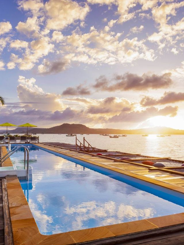 🌴 Koh Kong's Hidden Gem: Serene Beachfront Bliss 🌊