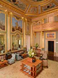 Porto's Palatial Paradise: Sleep Like Royalty! 🏰👑