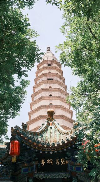 Wula Ancient Sites | Xinjiang · Longxing Temple's Three Wonders: 5 Yuan to Climb the Tang Tower