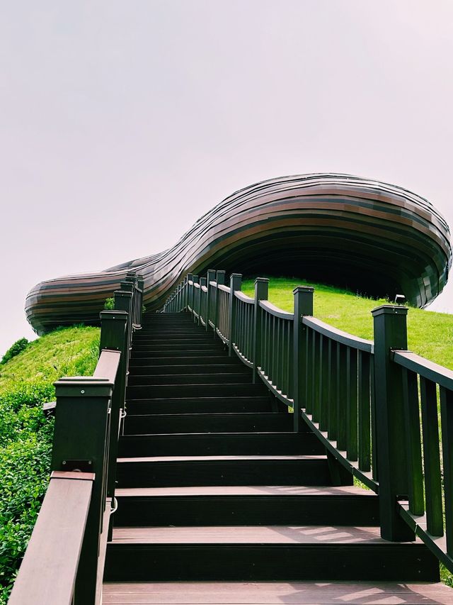 溧陽市博物館是一所展示溧陽歷史文化的綜合性博物館。