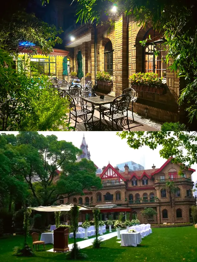 上海馬勒別墅位於上海市靜安區陝西南路30號(近延安中路)。