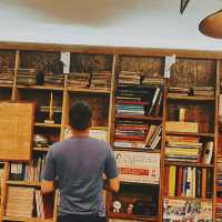 在黃桷坪｜為了這個書屋，你可以專門去一趟重慶。老闆若不在，請自助。