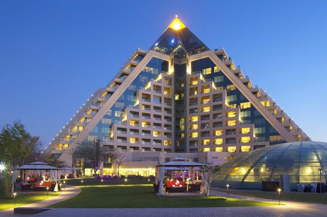 迪拜奢華之選：莱佛士酒店 Raffles Dubai    酒店：迪拜莱佛士酒店 Raffles Dubai。