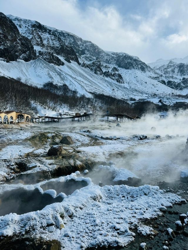 長白山下雪了，美得令人驚嘆。