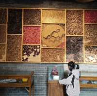 Jun Pottery Appreciation in Ancient Town 