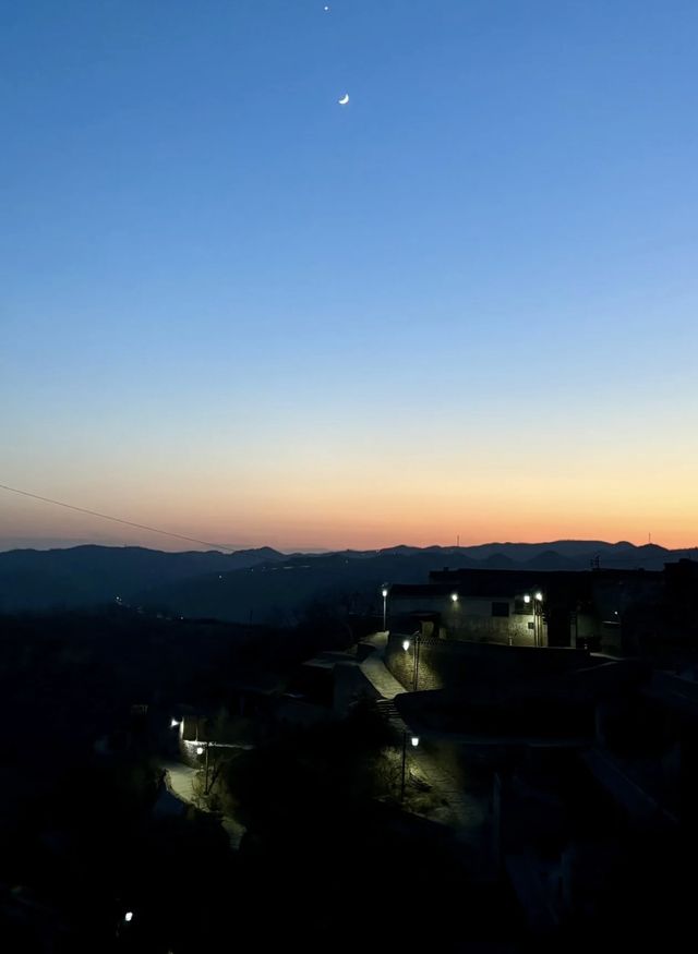 走進吳冠中畫裡的李家山村