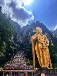 🪨 Scaling the Colors of Batu Caves 