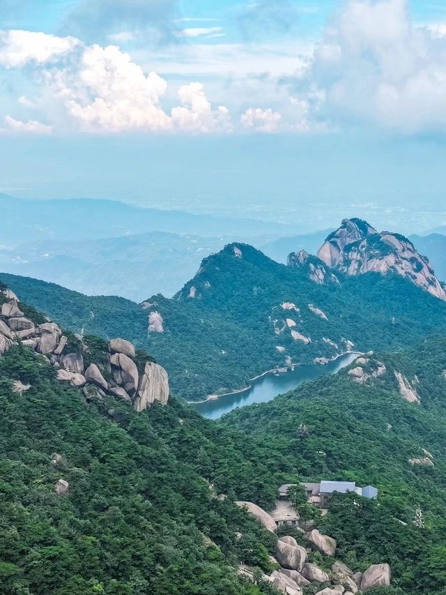南嶽一柱擎天—國家AAAAA級天柱山