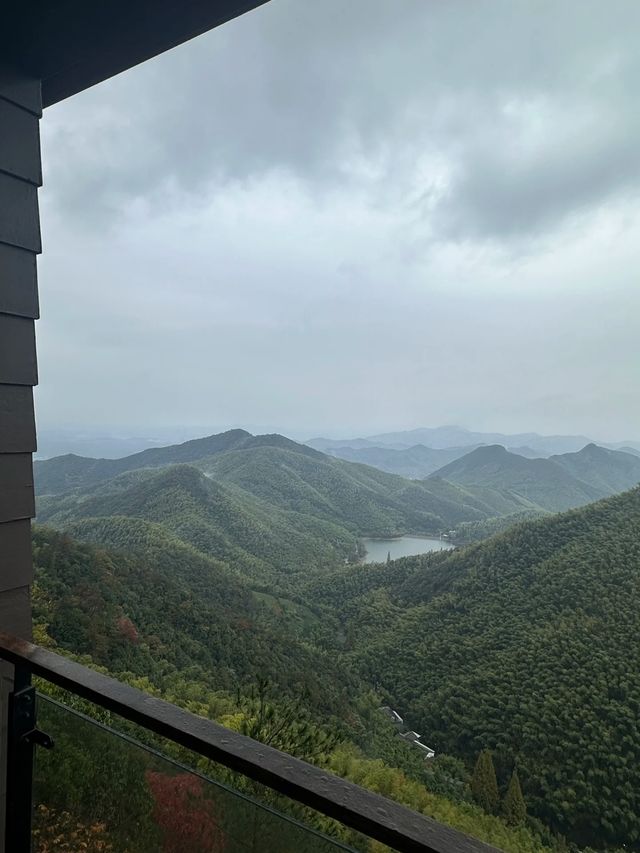 莫干山裸心堡，邂逅雲端的夢幻城堡