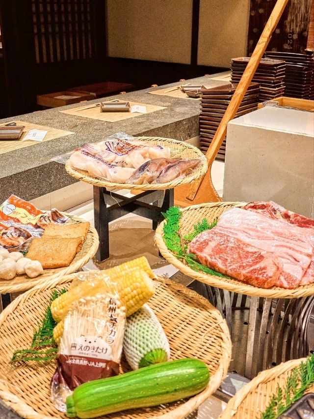 🏨 香港寶藏酒店被我挖到！房間直擊維港夜景！地鐵口+日料放題爽翻！✨
