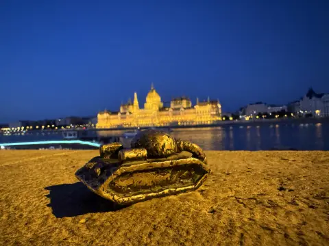 Budapest + Vienna + Český Krumlov + Prague 13-Day Tour: European Classical Art & 