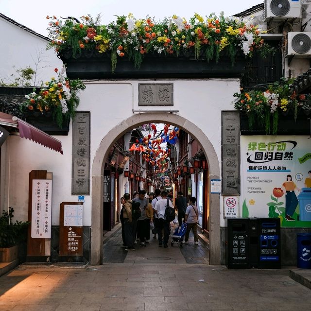 🏮 Qibao Ancient Town Alleys: The Beating Heart of Old Shanghai