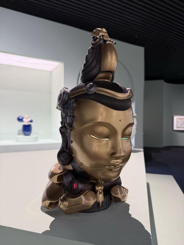 閉關倒計時8天｜大悲世界的賽博朋克未來佛