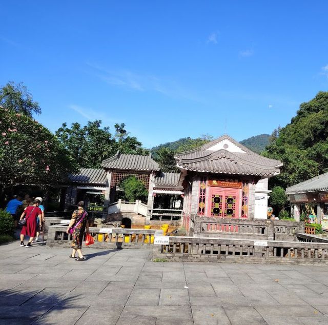最美鼎湖山水畫