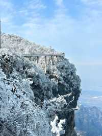 這裡不是阿凡達，是地球上的張家界！