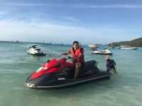 泰國格蘭島必玩攻略|浮潛+摩托艇+降落傘嗨翻天!