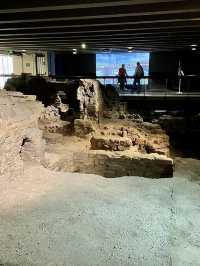 10 Cool and Quirky Things to Do in Paris! ✴️🗺