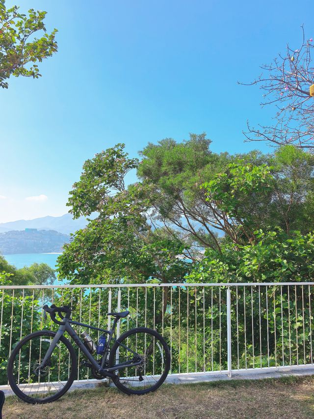 “深圳的盡頭” - 背仔角燈塔 