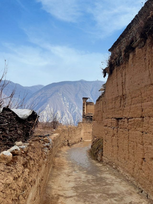 迄今為止發現的世界上最大、最古老的黃泥羌寨