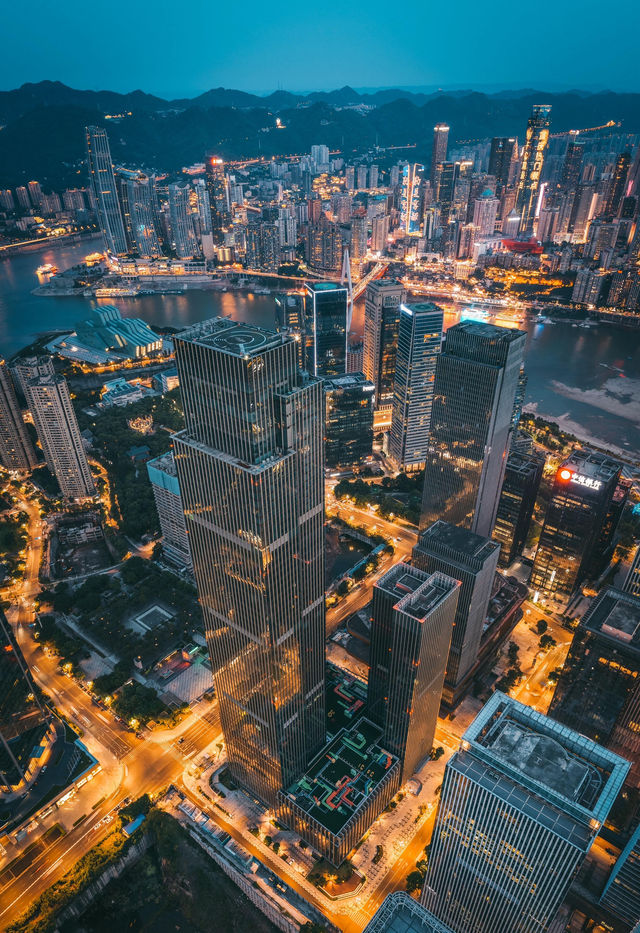 洲際旗下洲至奢選TFT酒店，51層雲端躺看兩江四岸