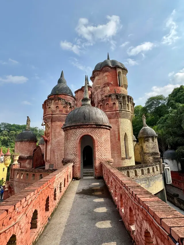 Romantic Chongqing, the Mountain City