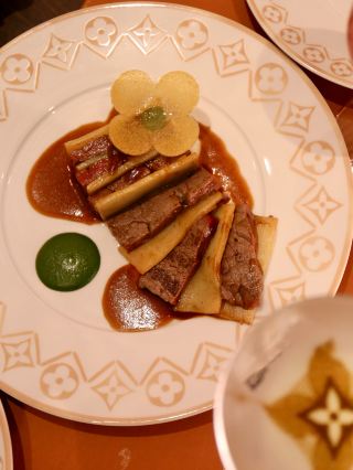 What's it like to have a fine meal at a luxury store?