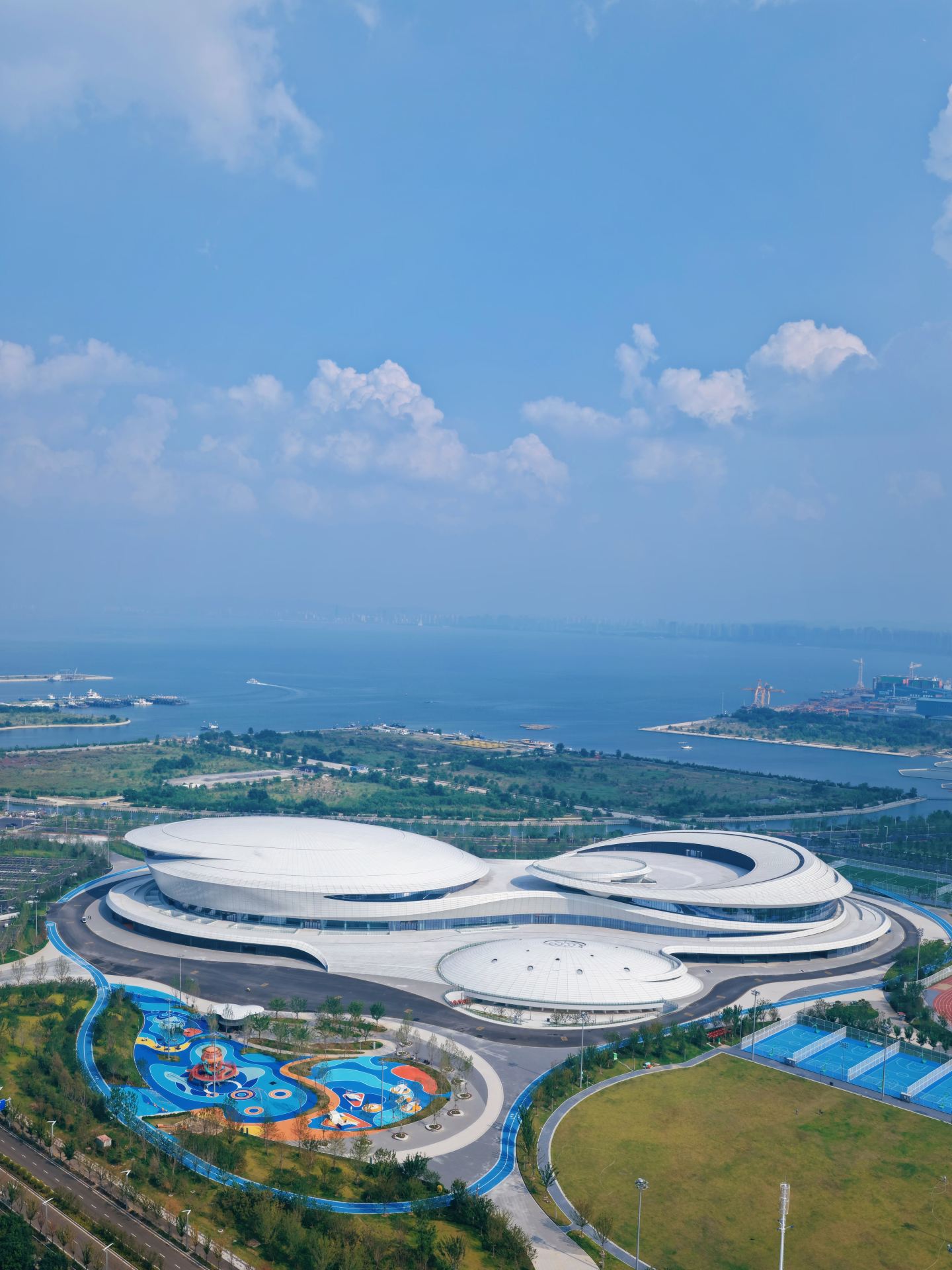 Few people, free entry to Yantai’s new landmark—hurry up!